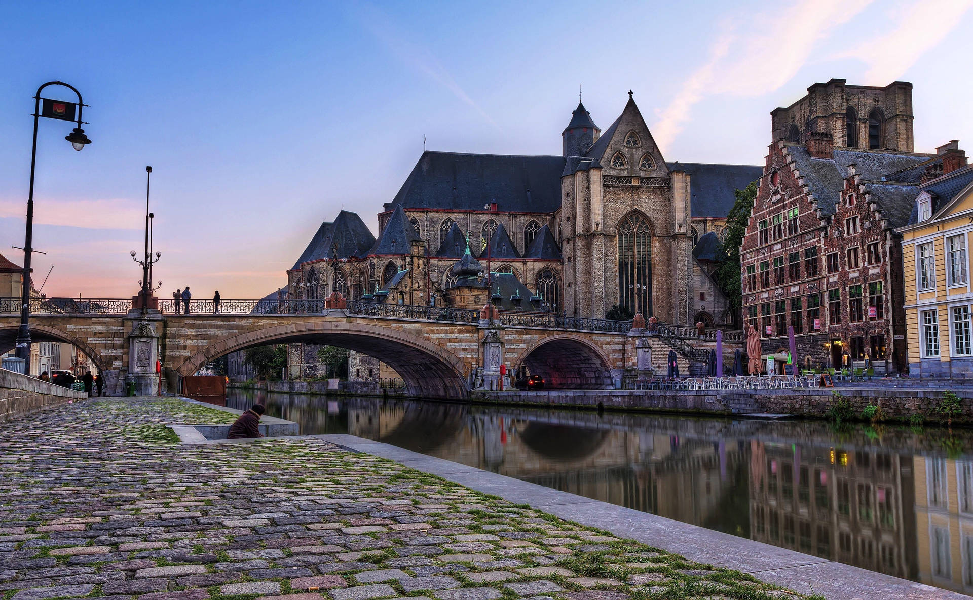 Délai moyen de vente à Bruxelles : combien de temps faut-il vraiment pour vendre un bien immobilier ?