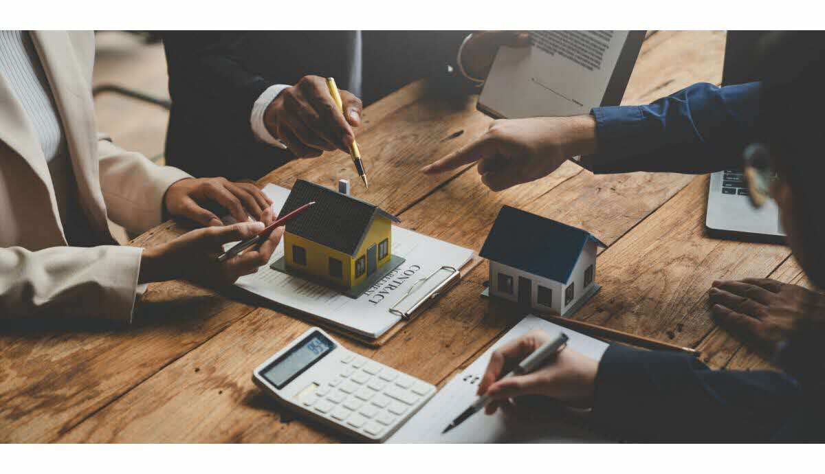 Pourquoi les comparateurs d’agences immobilières se développent à Bruxelles (et ce que cela change pour les vendeurs et les agents)
